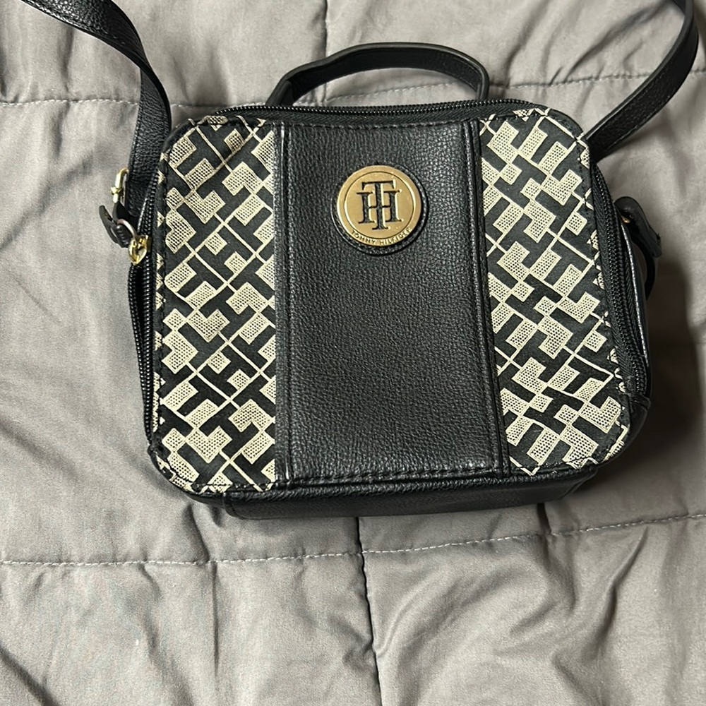 Tommy hilfiger bag
